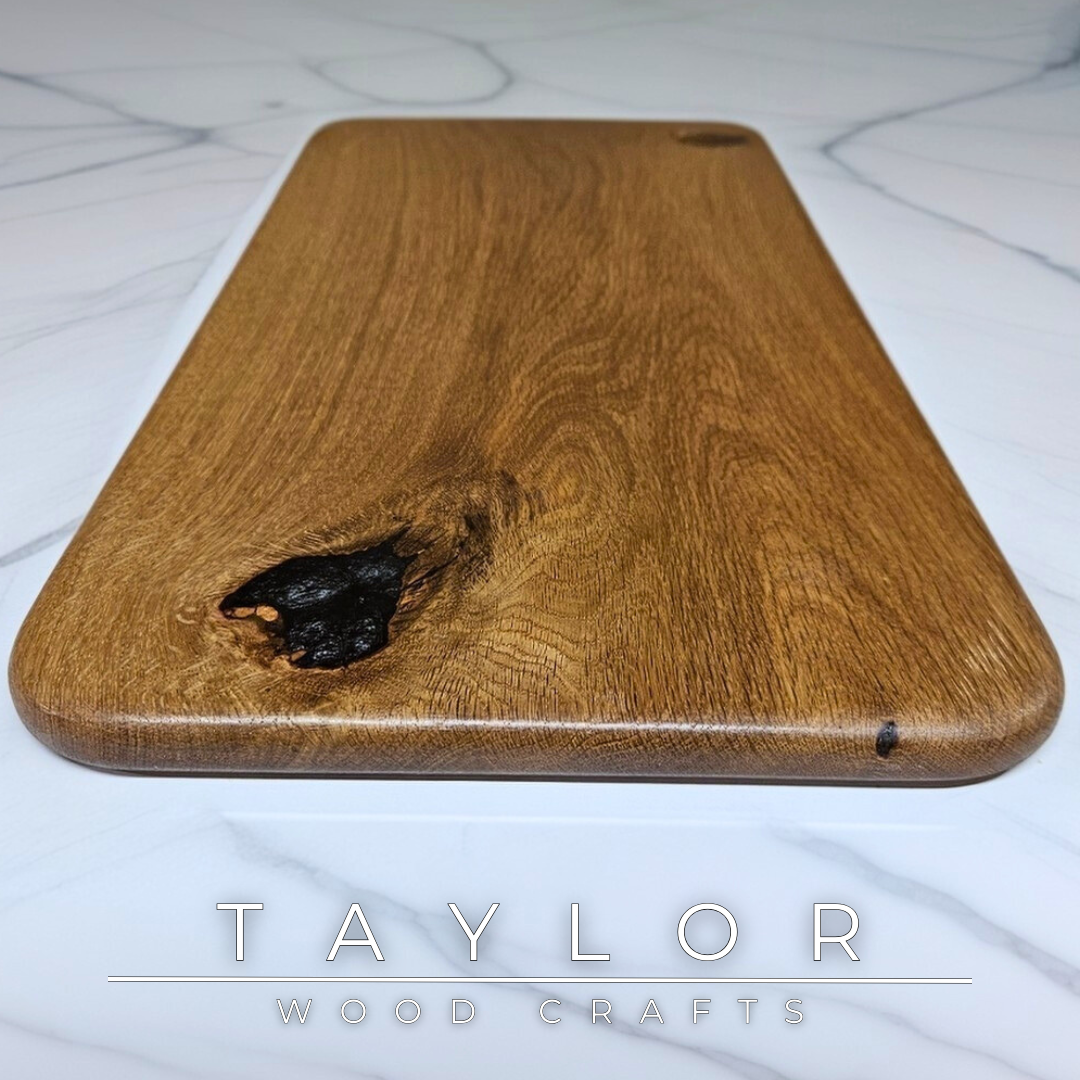 Chopping Board Taylor Wood Crafts – solid oak board with black epoxy knot inlay, smooth rounded edges, food‑safe oil finish
