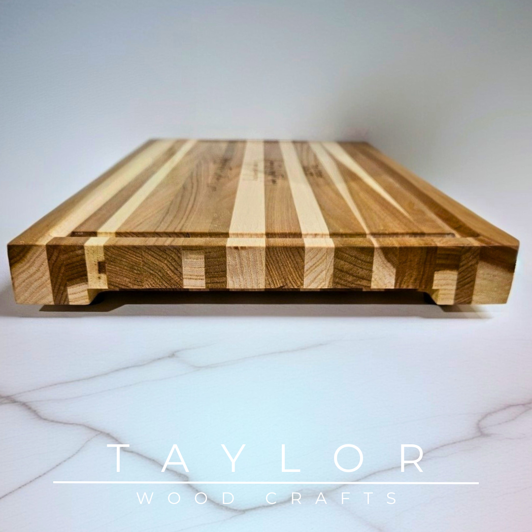 Chopping Board Taylor Wood Crafts – large elm board with juice groove & rubber feet, personalized laser‑engraved message