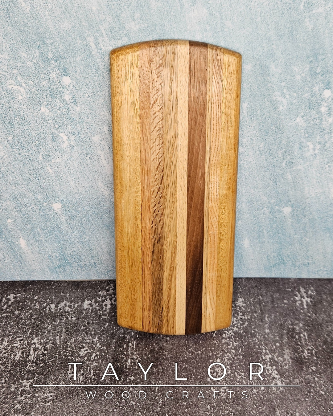 Handmade wooden serving boards in various wood types – ash, oak, walnut and more. Unique designs for charcuterie & gifts. Shop now!
