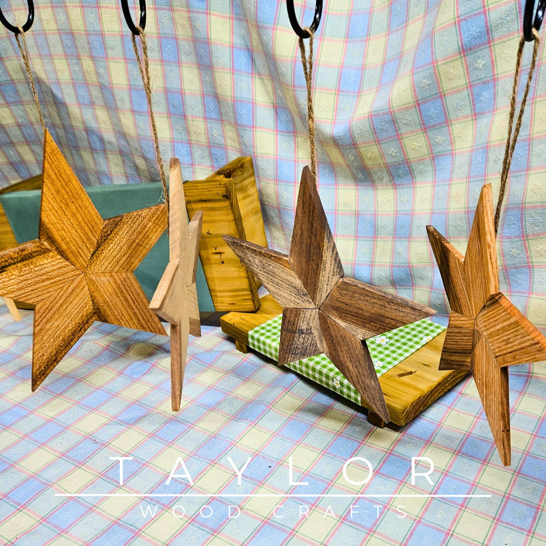 Handcrafted Christmas tree hang star-shaped decorations, adding a festive and elegant touch to your holiday tree.